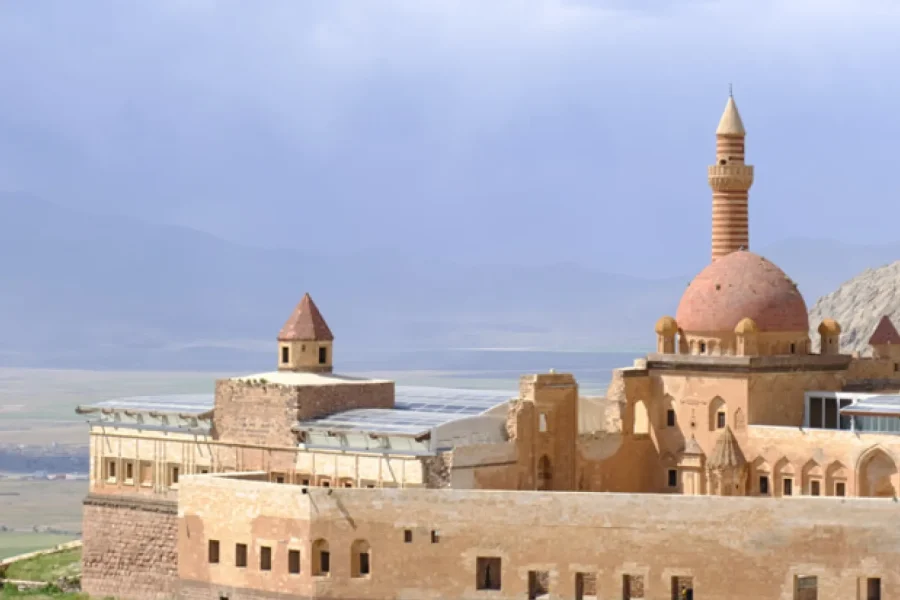 4-Day Private Eastern Turkey Tour – Van, Ağrı, Kars & Erzurum